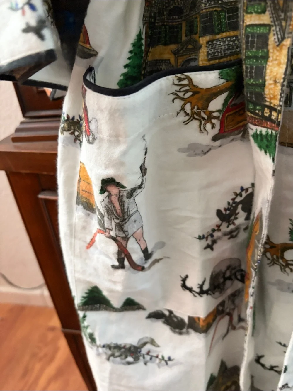 Pottery Barn White Holiday Print Robe National lampoon
